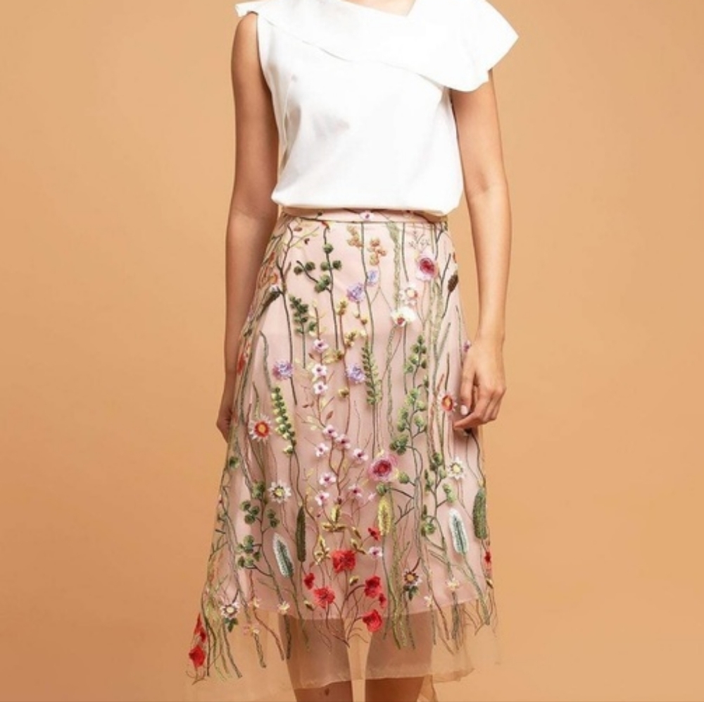 Floral embroidered skirt